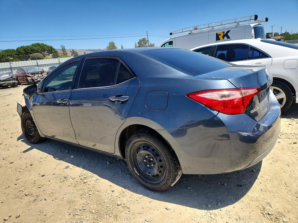 54878336 :رقم المزاد ، 5YFBURHE6HP709907 vin ، 2017 Toyota Corolla مزاد بيع