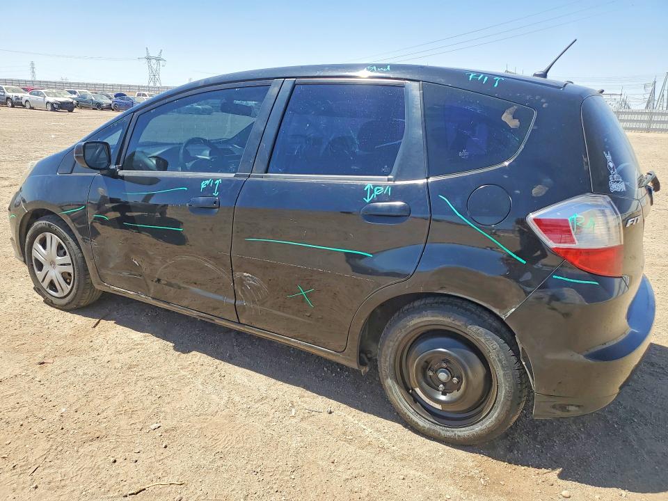 55768566 :رقم المزاد ، JHMGE8H34BC028817 vin ، 2011 Honda Fit مزاد بيع