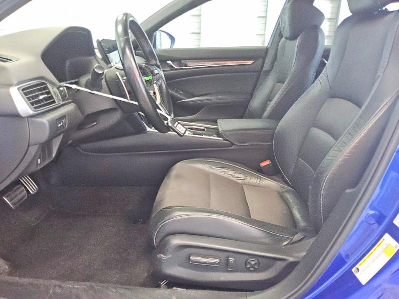 Продаж на аукціоні авто 2018 Honda Accord, vin: 1HGCV1F37JA213188, номер лоту: 54897226