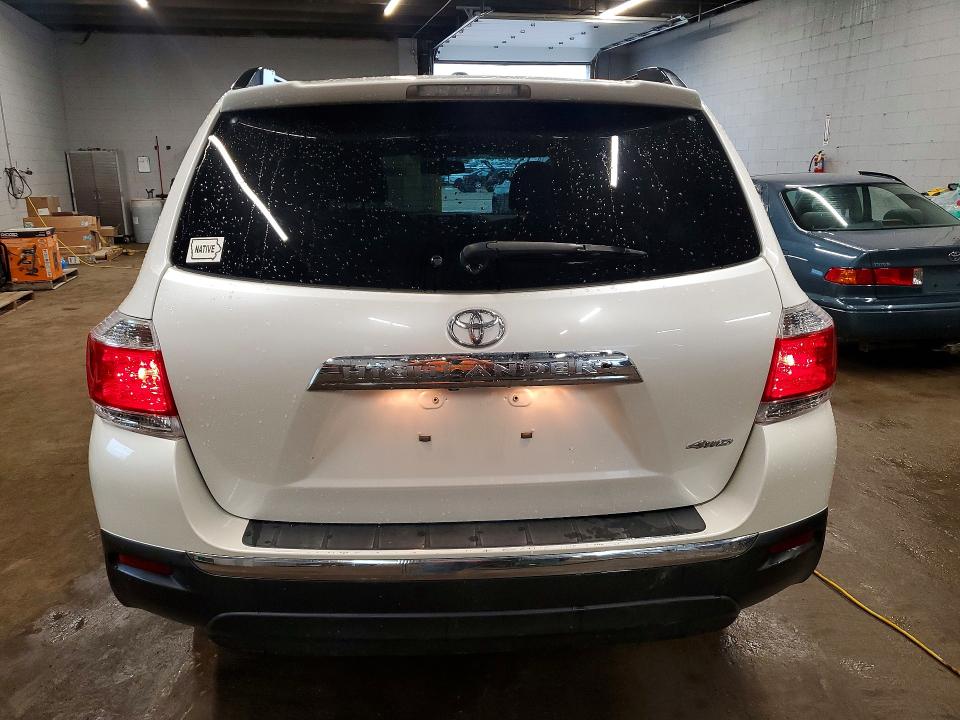 56831896 :رقم المزاد ، 5TDBK3EH5CS141134 vin ، 2012 Toyota Highlander مزاد بيع