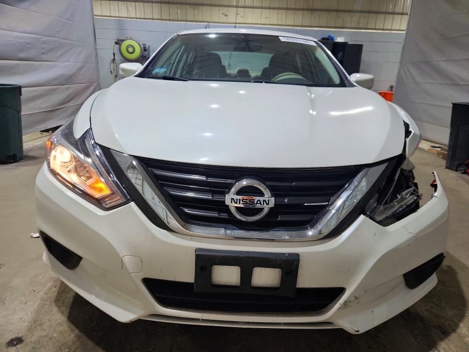 Продажа на аукционе авто 2017 Nissan Altima, vin: 1N4AL3AP2HN325195, номер лота: 58693166