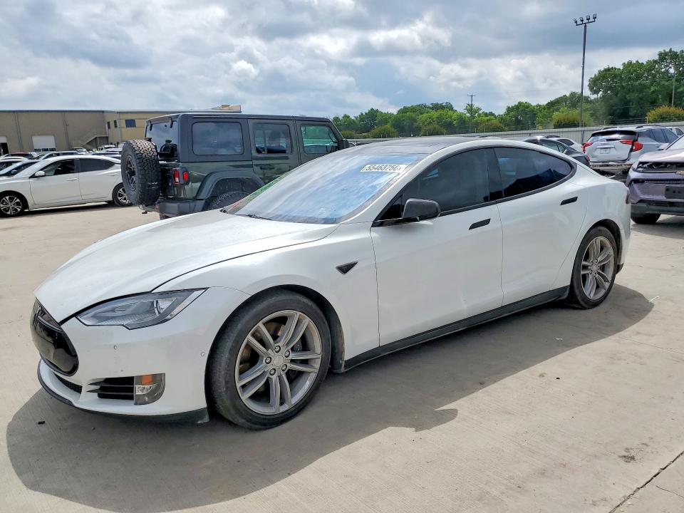 2015 Tesla Model S მანქანა იყიდება აუქციონზე, vin: 5YJSA1S20FF097656, აუქციონის ნომერი: 55463756