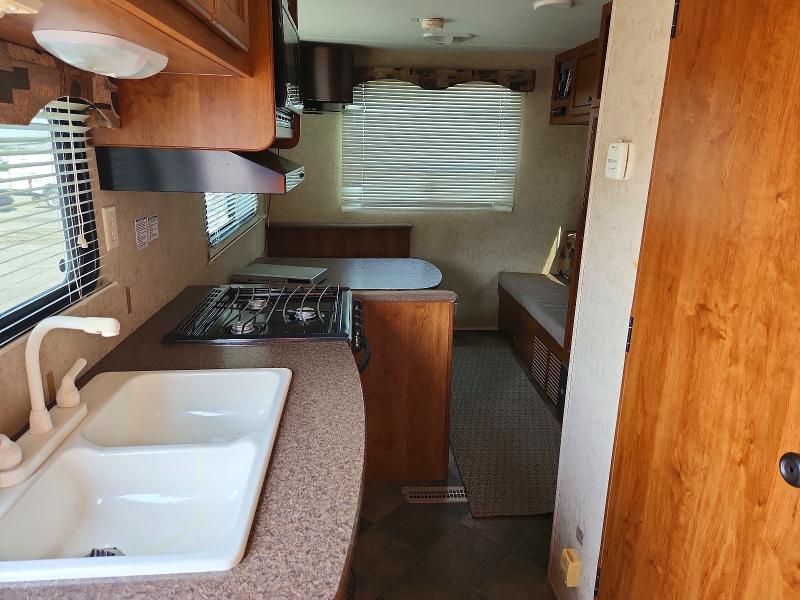 58676586 :رقم المزاد ، 5SFEB2220DE261967 vin ، 2013 Trailer Camper مزاد بيع