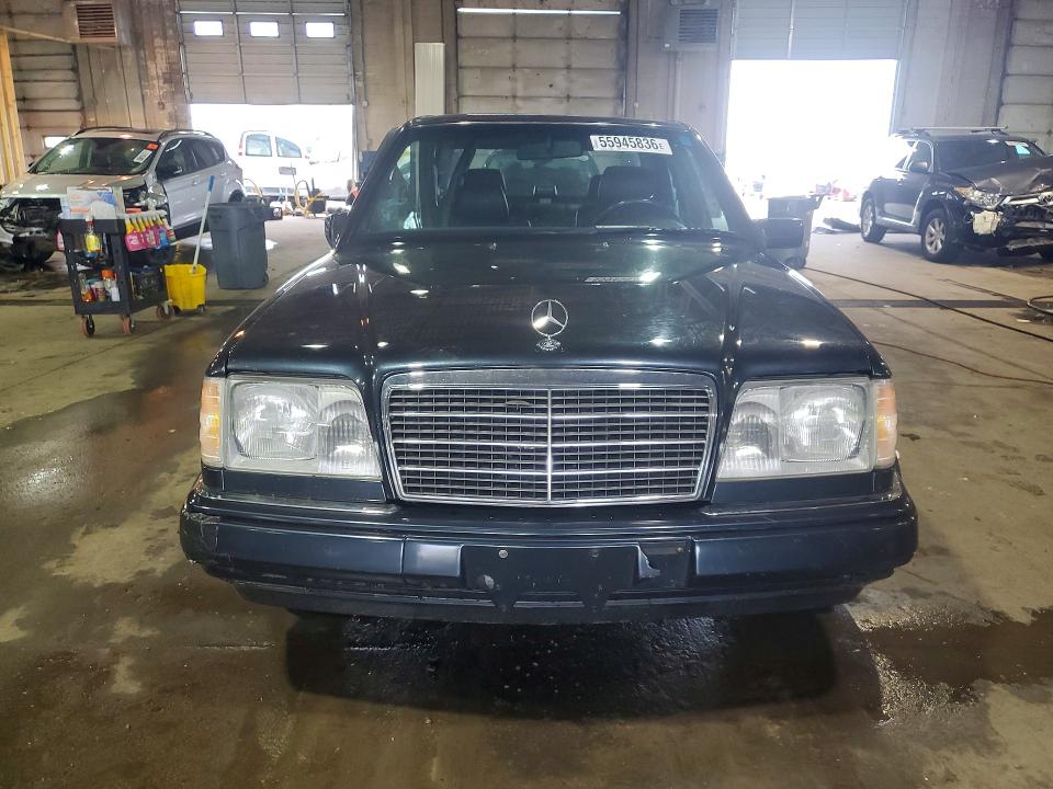 Продажа на аукционе авто 1995 Mercedes-benz E, vin: WDBEA32EXSC258779, номер лота: 55945836