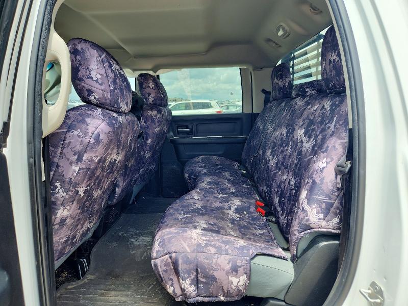 56334896 :رقم المزاد ، 3C6UR5HL6JG222405 vin ، 2018 Ram 2500 مزاد بيع