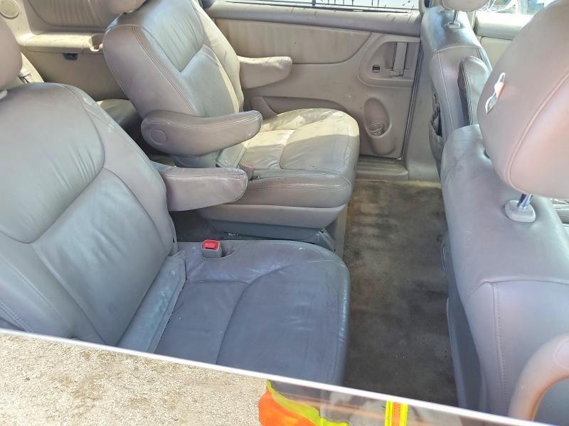 2005 Toyota Sienna მანქანა იყიდება აუქციონზე, vin: 5TDZA22C85S275448, აუქციონის ნომერი: 57844956
