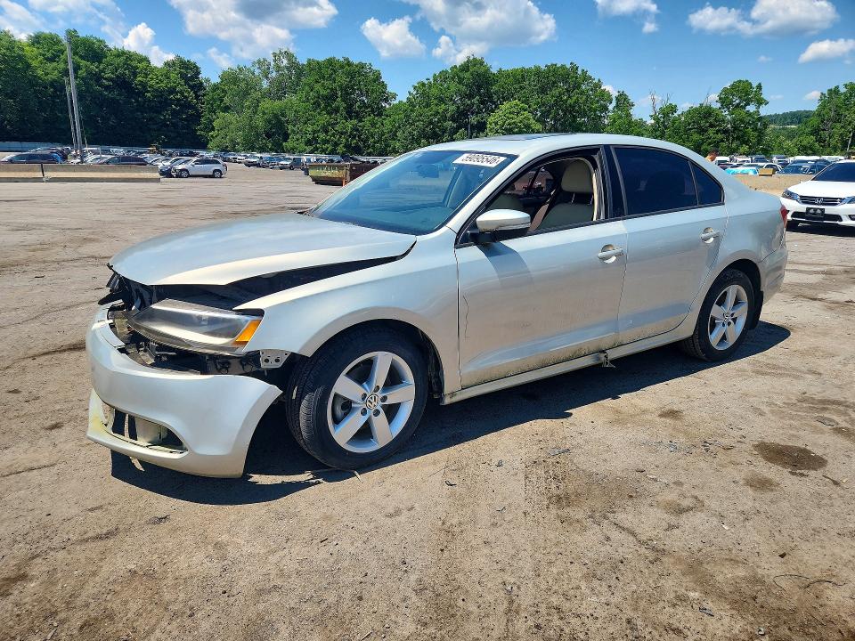 59095546 :رقم المزاد ، 3VWLL7AJ0BM089456 vin ، 2011 Volkswagen Jetta مزاد بيع