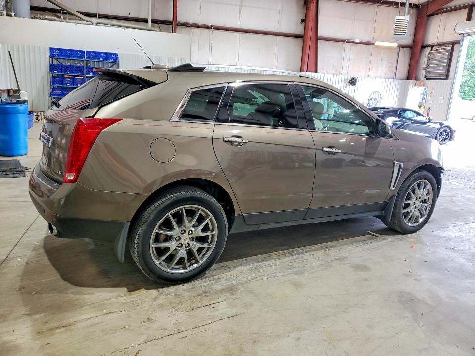 57483966 :رقم المزاد ، 3GYFNDE31FS529085 vin ، 2015 Cadillac Srx مزاد بيع
