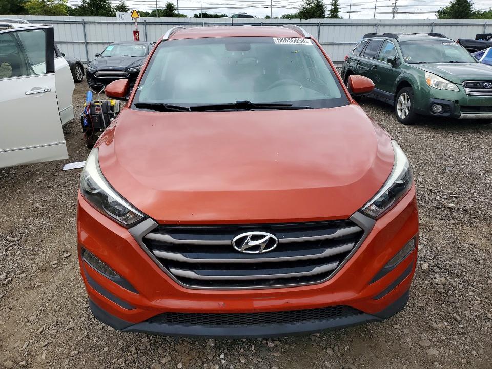 56656856 :رقم المزاد ، KM8J3CA48GU213307 vin ، 2016 Hyundai Tucson مزاد بيع