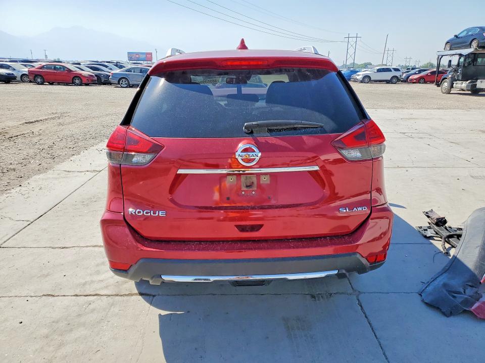 Продажа на аукционе авто 2017 Nissan Rogue, vin: JN8AT2MV1HW261566, номер лота: 58553996