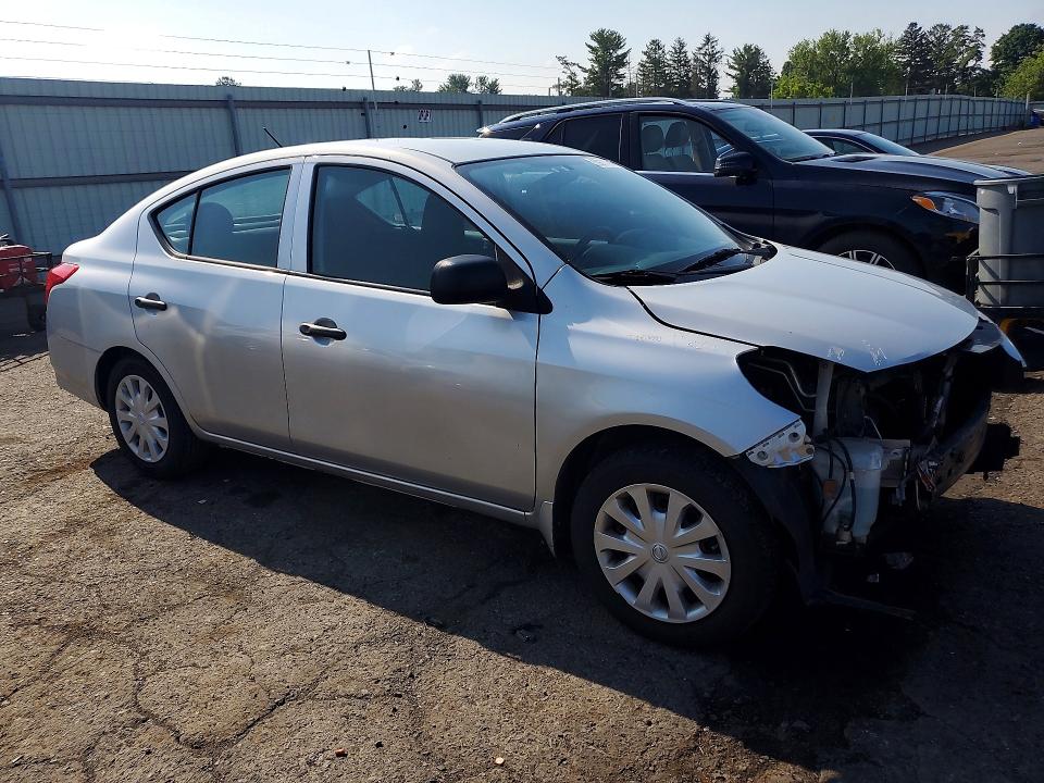 59111446 :رقم المزاد ، 3N1CN7AP9FL863672 vin ، 2015 Nissan Versa مزاد بيع