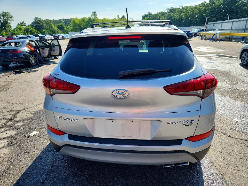 55524986 :رقم المزاد ، KM8J3CA22HU584494 vin ، 2017 Hyundai Tucson مزاد بيع
