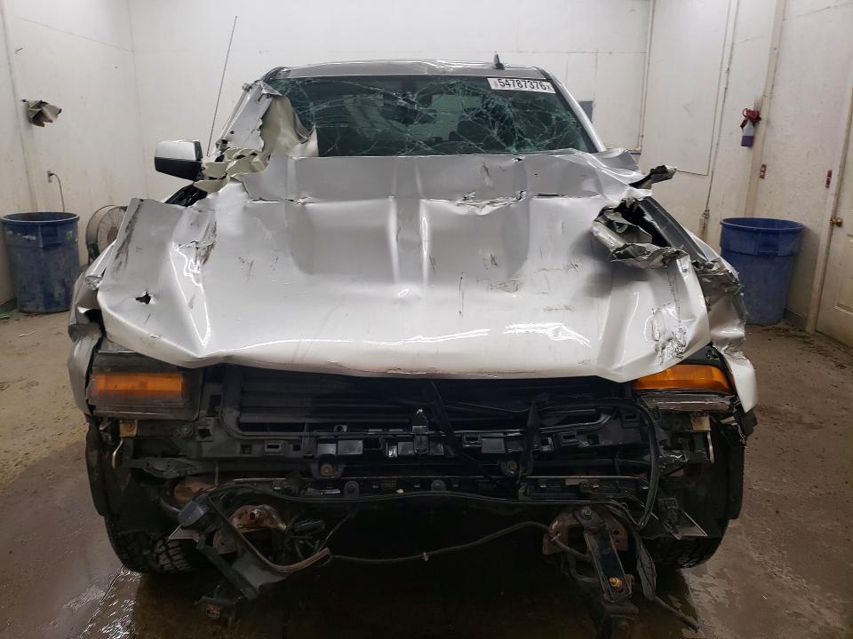Продажа на аукционе авто 2018 Chevrolet Silverado, vin: 3GCUKREC1JG586191, номер лота: 54787376