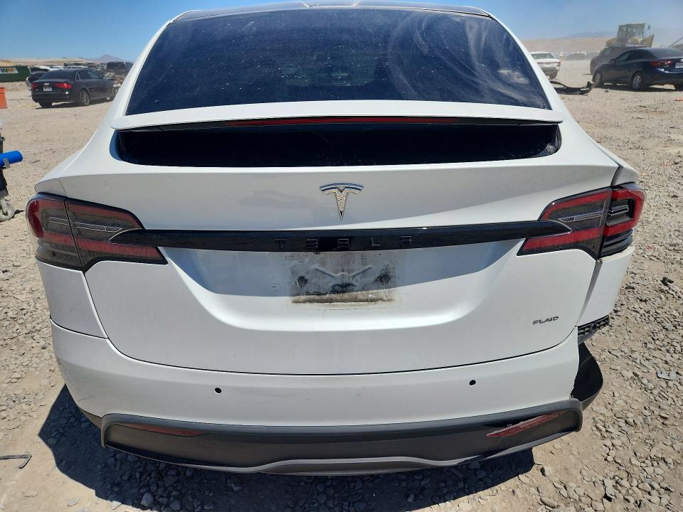 Продажа на аукционе авто 2022 Tesla Model X, vin: 7SAXCBE68NF331810, номер лота: 57781306