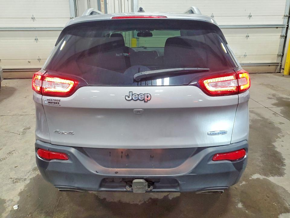 58450806 :رقم المزاد ، 1C4PJMCS9FW634848 vin ، 2015 Jeep Cherokee مزاد بيع