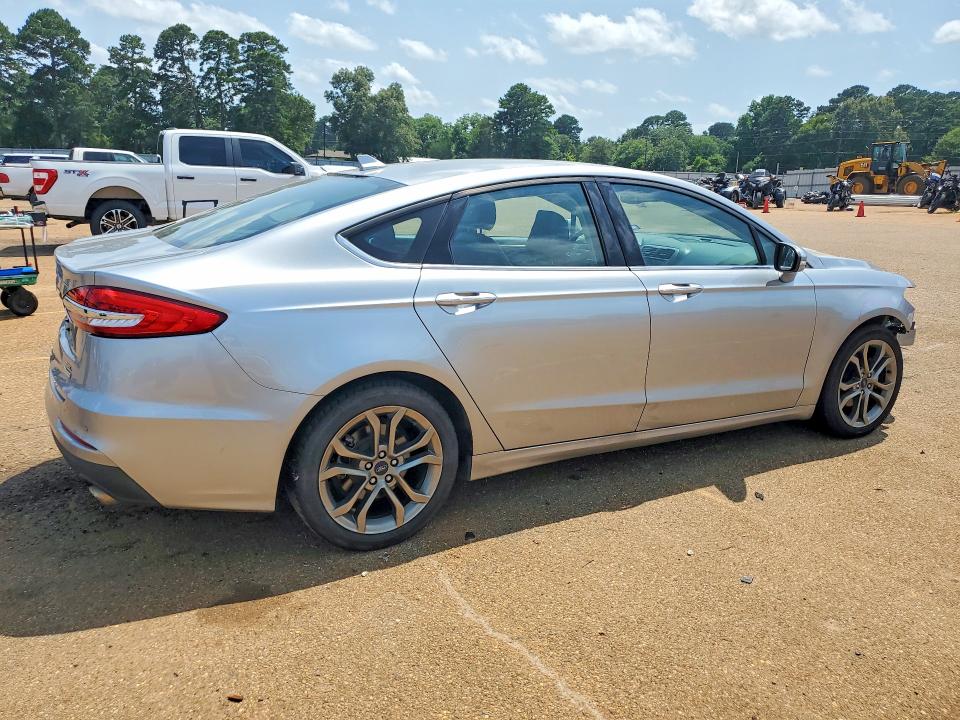 57858786 :رقم المزاد ، 3FA6P0CD7LR137161 vin ، 2020 Ford Fusion مزاد بيع