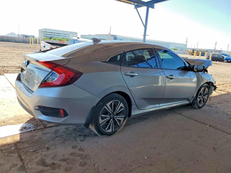 56303876 :رقم المزاد ، 19XFC1F3XHE003225 vin ، 2017 Honda Civic مزاد بيع