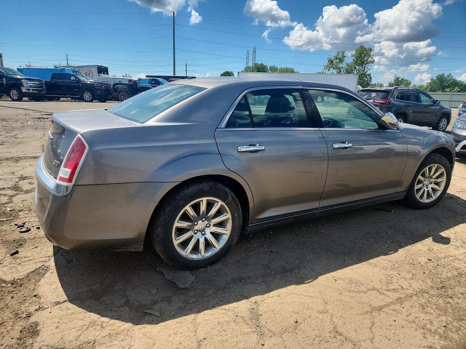 57558086 :رقم المزاد ، 2C3CA5CG4BH582736 vin ، 2011 Chrysler 300 مزاد بيع