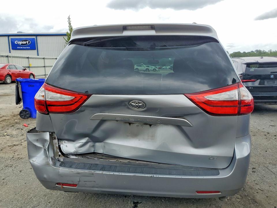 Продаж на аукціоні авто 2015 Toyota Sienna, vin: 5TDKK3DC6FS612461, номер лоту: 57297166