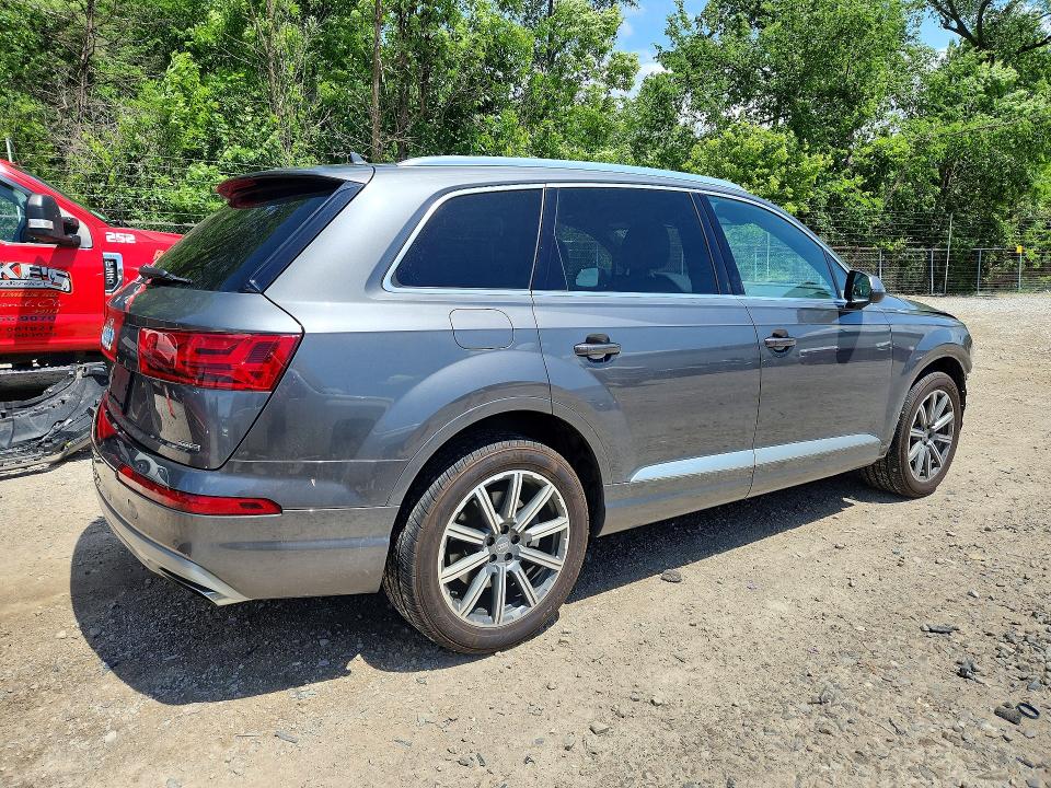 57082536 :رقم المزاد ، WA1LHAF76KD030030 vin ، 2019 Audi Q7 مزاد بيع