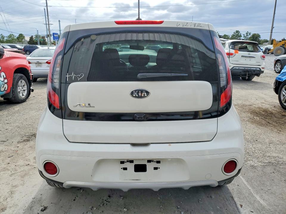 2018 Kia Soul მანქანა იყიდება აუქციონზე, vin: KNDJP3A58J7590372, აუქციონის ნომერი: 56325326