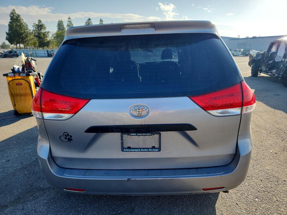 58460196 :رقم المزاد ، 5TDZK3DC7DS391089 vin ، 2013 Toyota Sienna مزاد بيع