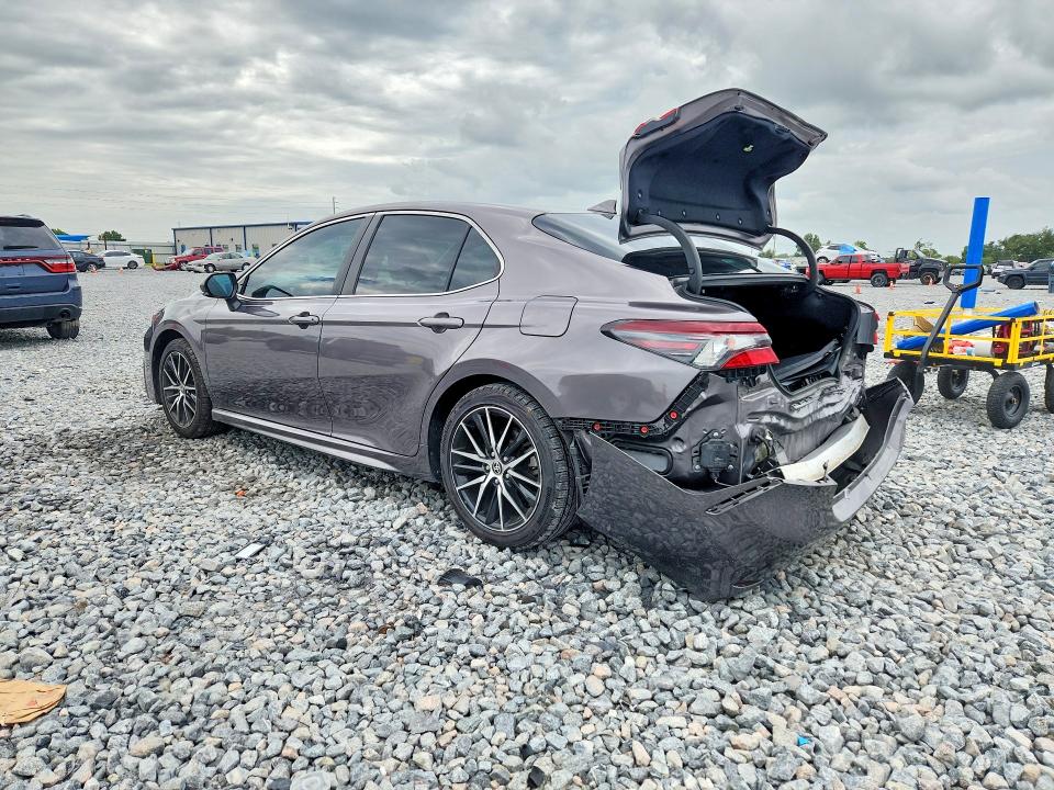 Продажа на аукционе авто 2022 Toyota Camry, vin: 4T1G11AK5NU618301, номер лота: 55544176
