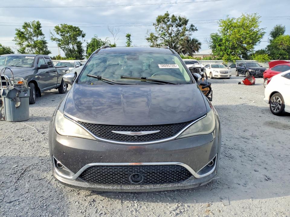 Auction sale of the 2018 Chrysler Pacifica, vin: 2C4RC1GG6JR106791, lot number: 58095726