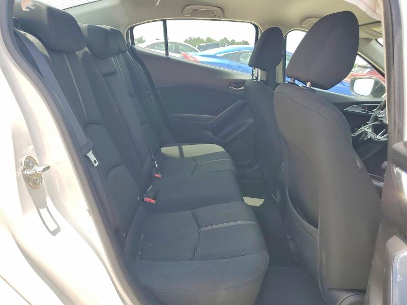 55898426 :رقم المزاد ، 3MZBN1U78JM228024 vin ، 2018 Mazda 3 مزاد بيع