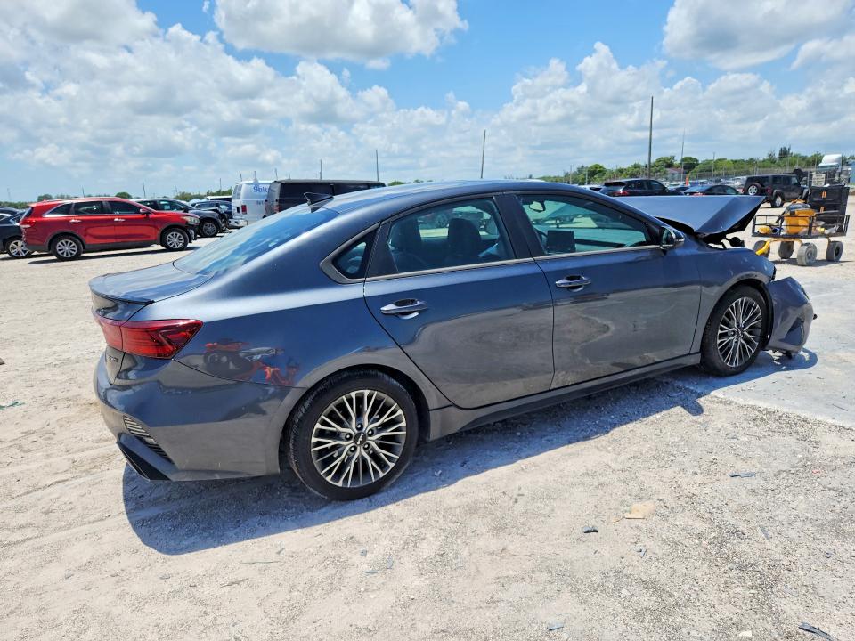 85459705 :رقم المزاد ، 3KPF54AD0NE427424 vin ، 2022 Kia Forte مزاد بيع