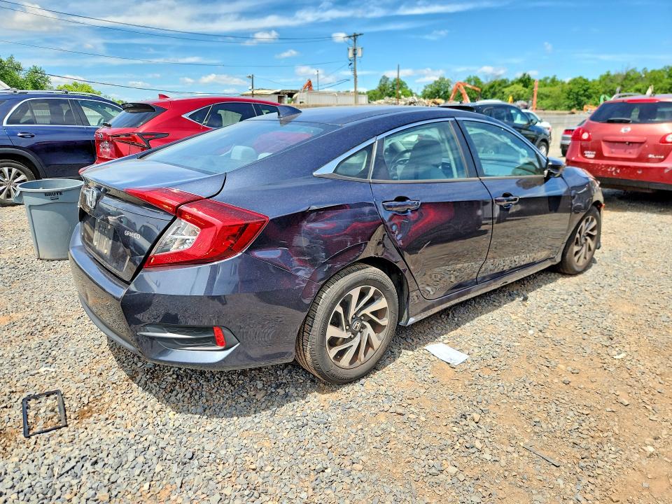 Продаж на аукціоні авто 2018 Honda Civic, vin: 2HGFC2F79JH590439, номер лоту: 57348116