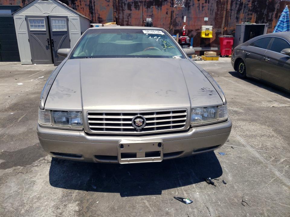 58148136 :رقم المزاد ، 1G6ET12942B101292 vin ، 2002 Cadillac Eldorado مزاد بيع