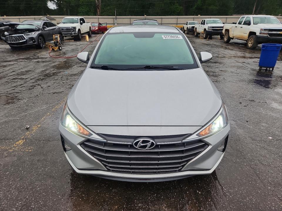 57739456 :رقم المزاد ، 5NPD74LF0KH470104 vin ، 2019 Hyundai Elantra مزاد بيع