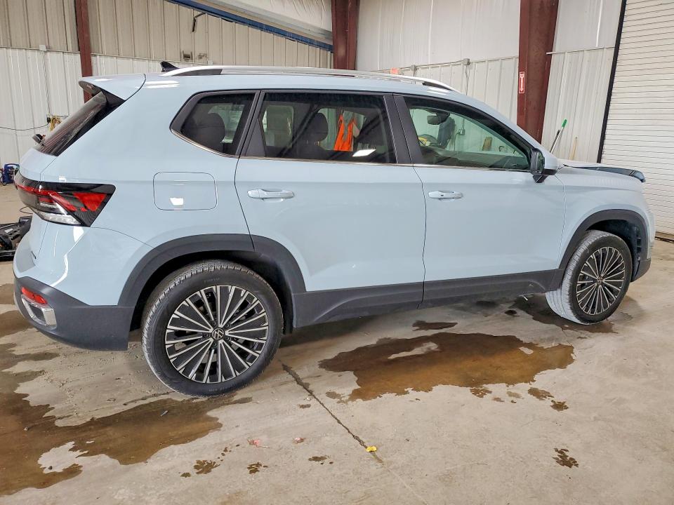 57493236 :رقم المزاد ، 3VV4C7B22TM013190 vin ، 2026 Volkswagen Taos مزاد بيع