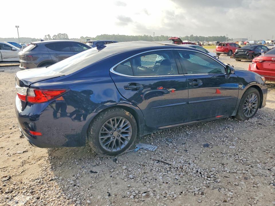 58201316 :رقم المزاد ، 58ABK1GG6JU081662 vin ، 2018 Lexus Es مزاد بيع