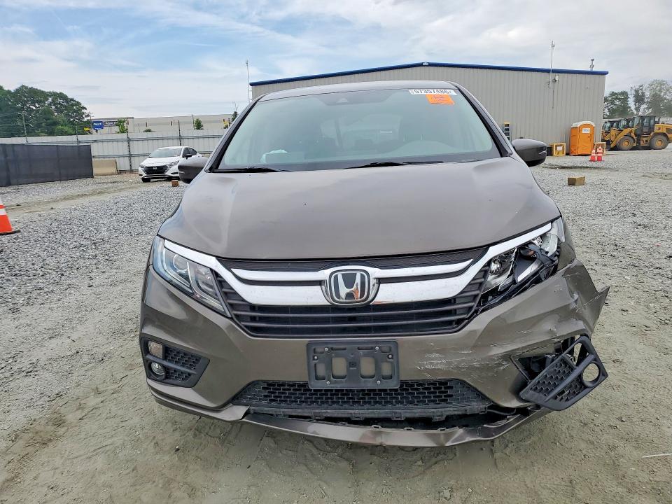 57357486 :رقم المزاد ، 5FNRL6H50JB072479 vin ، 2018 Honda Odyssey مزاد بيع
