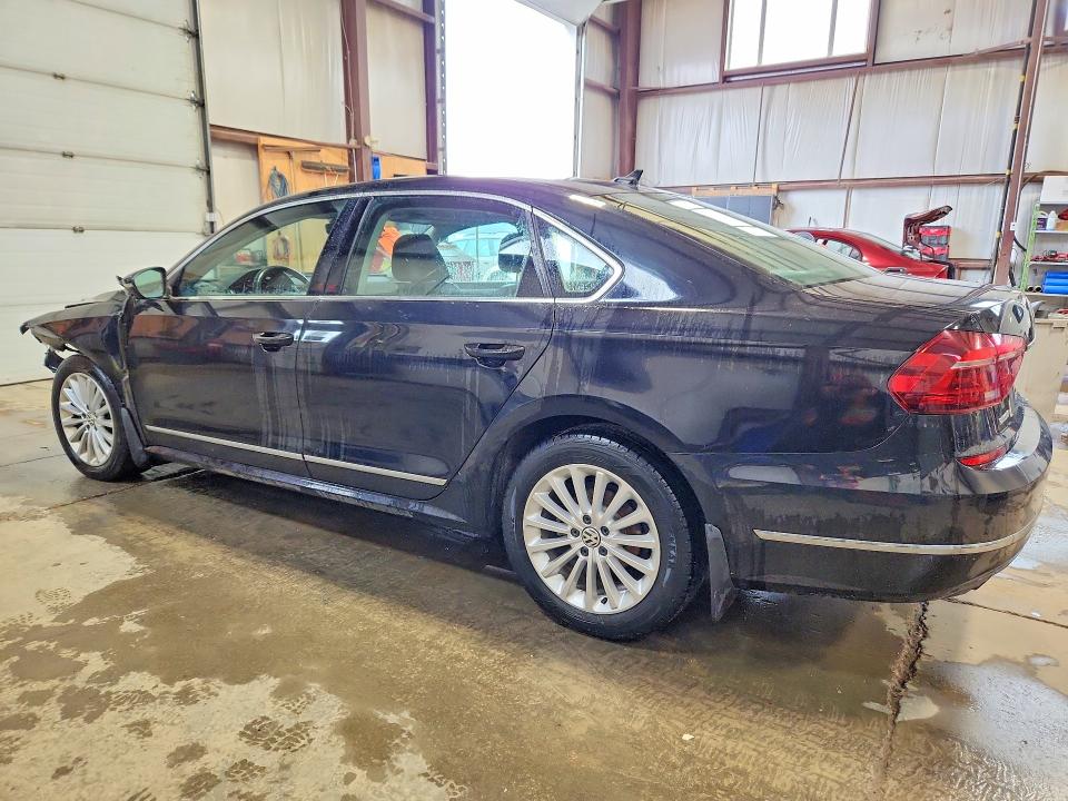 Продажа на аукционе авто 2017 Volkswagen Passat, vin: 1VWBT7A30HC042810, номер лота: 54970996