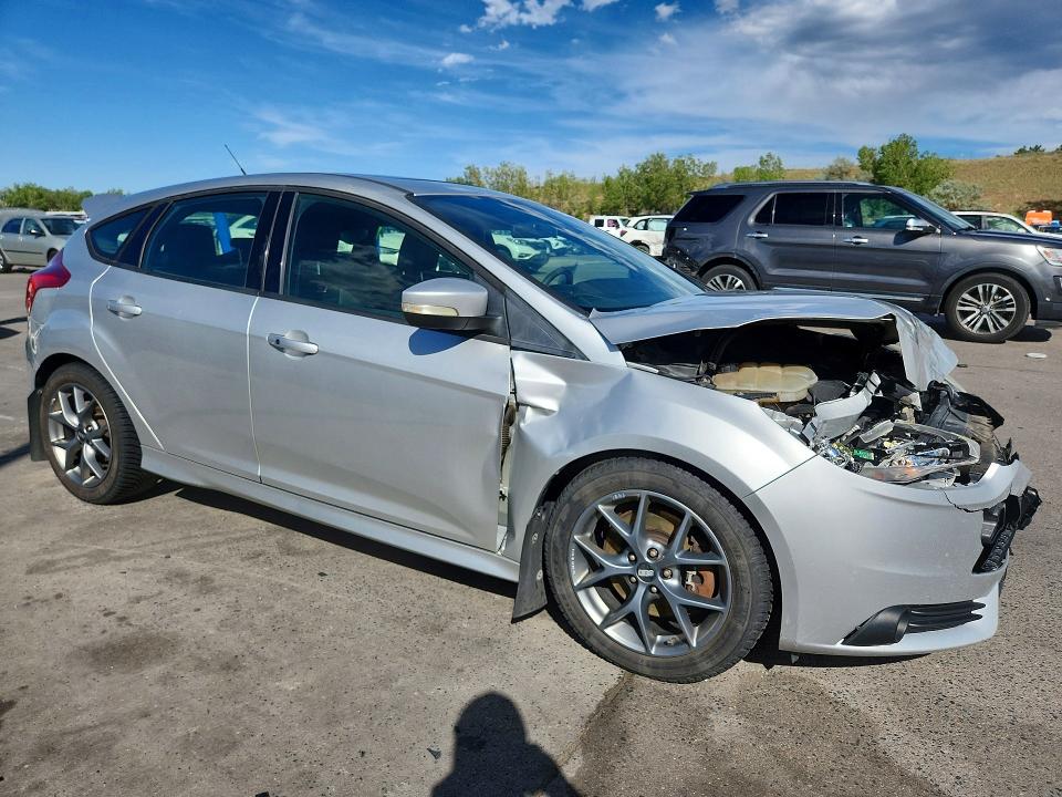 57010106 :رقم المزاد ، 1FADP3L92DL234658 vin ، 2013 Ford Focus مزاد بيع
