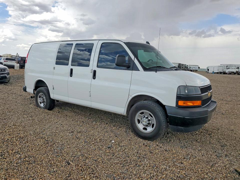 59533436 :رقم المزاد ، 1GCWGAFP8M1219630 vin ، 2021 Chevrolet Express G2500 مزاد بيع
