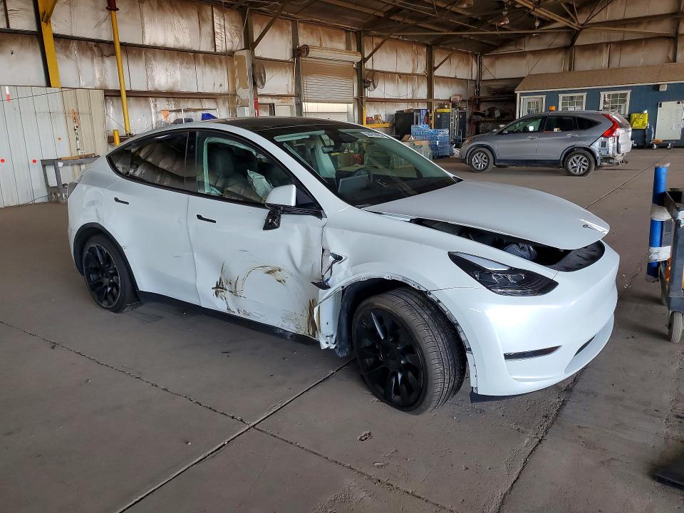 2024 Tesla Model Y მანქანა იყიდება აუქციონზე, vin: 7SAYGDED1RF093999, აუქციონის ნომერი: 58479426