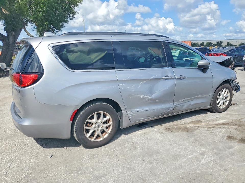 55812856 :رقم المزاد ، 2C4RC1DG7LR261759 vin ، 2020 Chrysler Voyager مزاد بيع