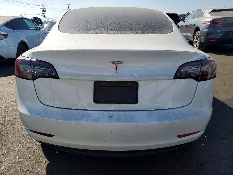 58278886 :رقم المزاد ، 5YJ3E1EA8NF352113 vin ، 2022 Tesla Model 3 مزاد بيع