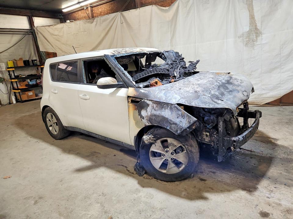 57663716 :رقم المزاد ، KNDJN2A27G7304963 vin ، 2016 Kia Soul مزاد بيع