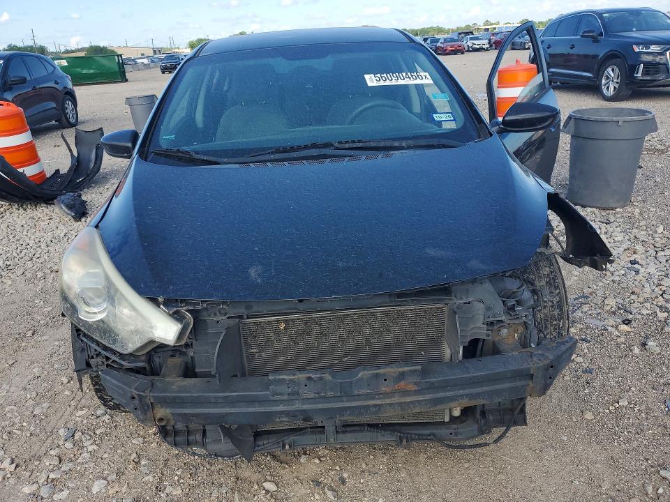 2014 Kia Forte მანქანა იყიდება აუქციონზე, vin: KNAFK4A69E5068643, აუქციონის ნომერი: 56090466
