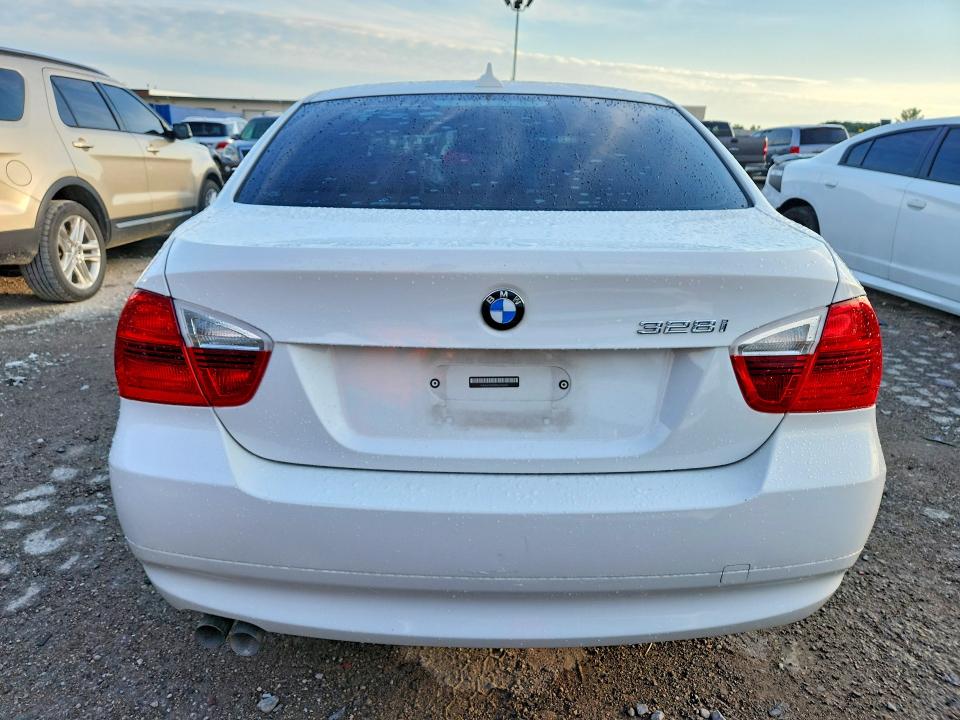 2007 Bmw 328 მანქანა იყიდება აუქციონზე, vin: WBAVA33597KX75890, აუქციონის ნომერი: 58073626