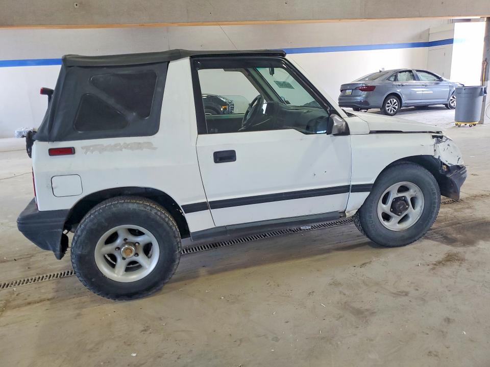 1995 Geo Tracker მანქანა იყიდება აუქციონზე, vin: 2CNBJ1860S6953771, აუქციონის ნომერი: 57833486