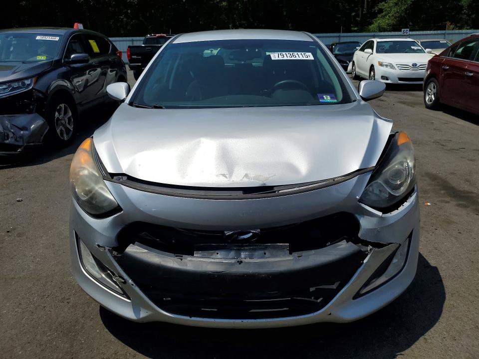 2013 Hyundai Elantra Gt მანქანა იყიდება აუქციონზე, vin: KMHD35LE9DU122721, აუქციონის ნომერი: 79136115