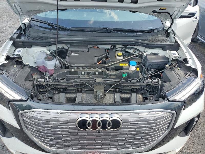 55822856 :رقم المزاد ، WA1ACBFZ9RP003295 vin ، 2024 Audi Q4 E-tron مزاد بيع