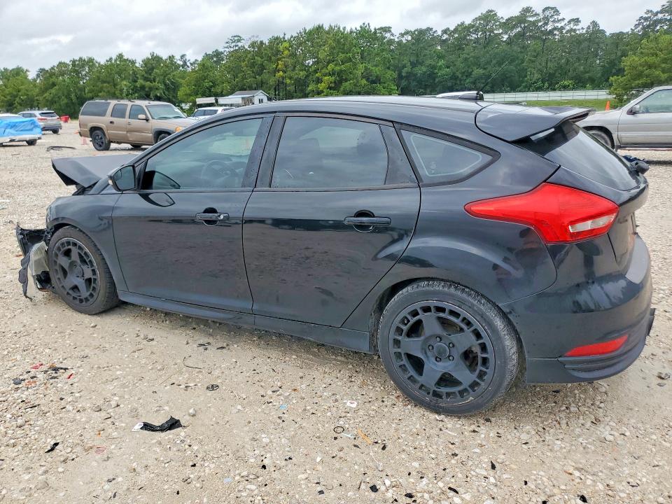 57832196 :رقم المزاد ، 1FADP3L90GL402270 vin ، 2016 Ford Focus مزاد بيع