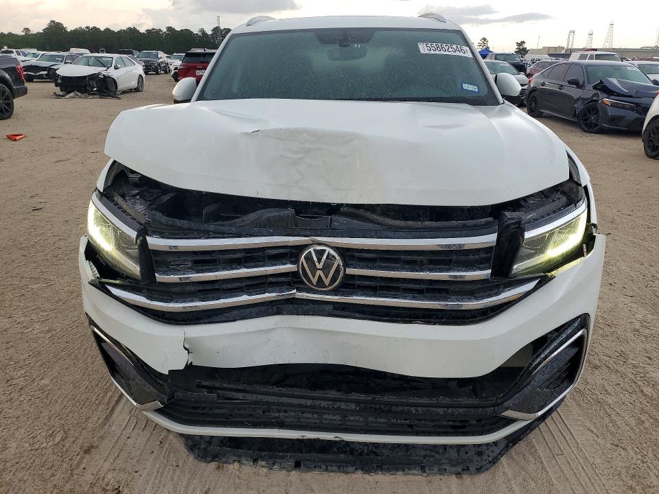 55862546 :رقم المزاد ، 1V2PE2CA9MC237198 vin ، 2021 Volkswagen Atlas Cross Sport مزاد بيع